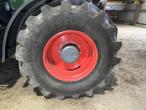 Fendt 724 Vario tractor 20