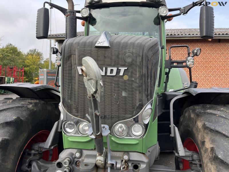 Fendt 828 vario tractor 20