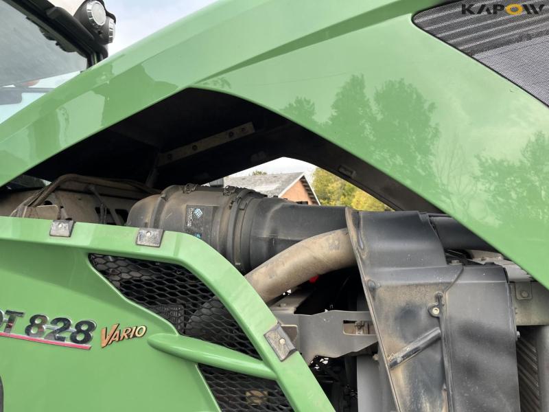Fendt 828 vario tractor 53