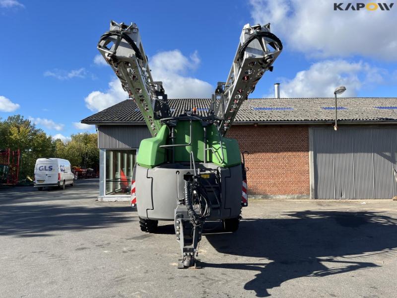 Fendt Rogator 344 trailer sprayer with 24 meter boom 2