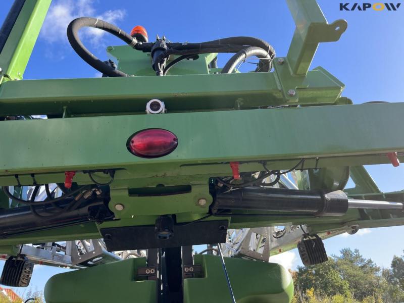 Fendt Rogator 344 trailer sprayer with 24 meter boom 32