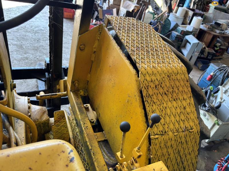 Ferguson pallet truck 23