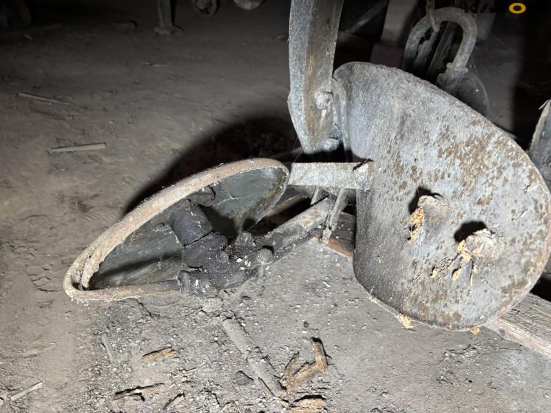 Ferguson plow 2 feet 16