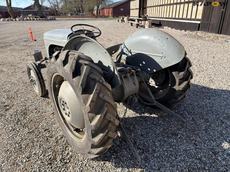 Ferguson TEA20 tractor 7