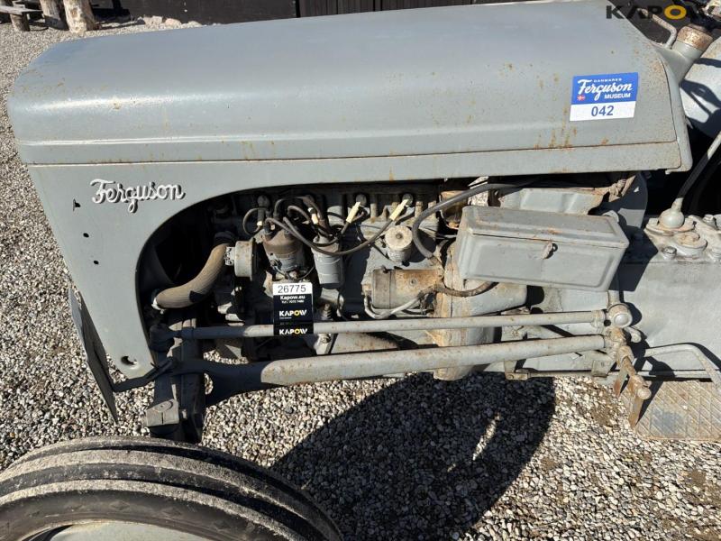 Ferguson TEA20 tractor 9