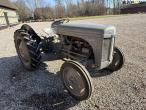 Ferguson TEA20 tractor 3