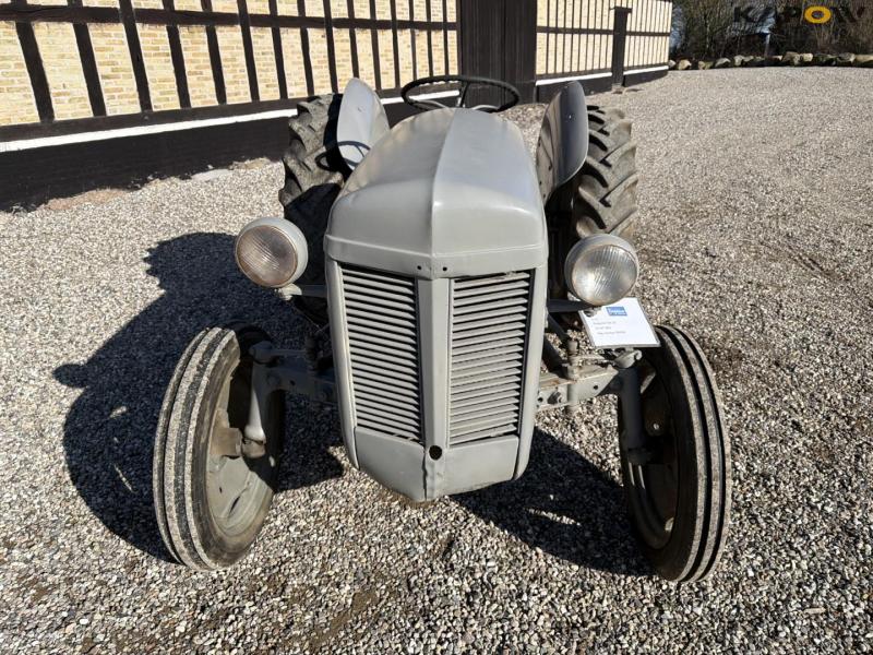 Ferguson TEA20 tractor 2
