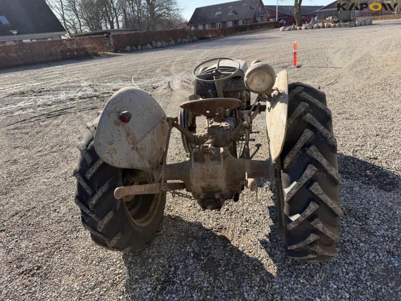 Ferguson TEA20 tractor 6