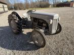 Ferguson TEA20 tractor 3