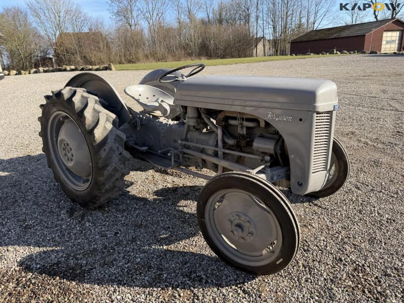 Ferguson TEA20 tractor 3