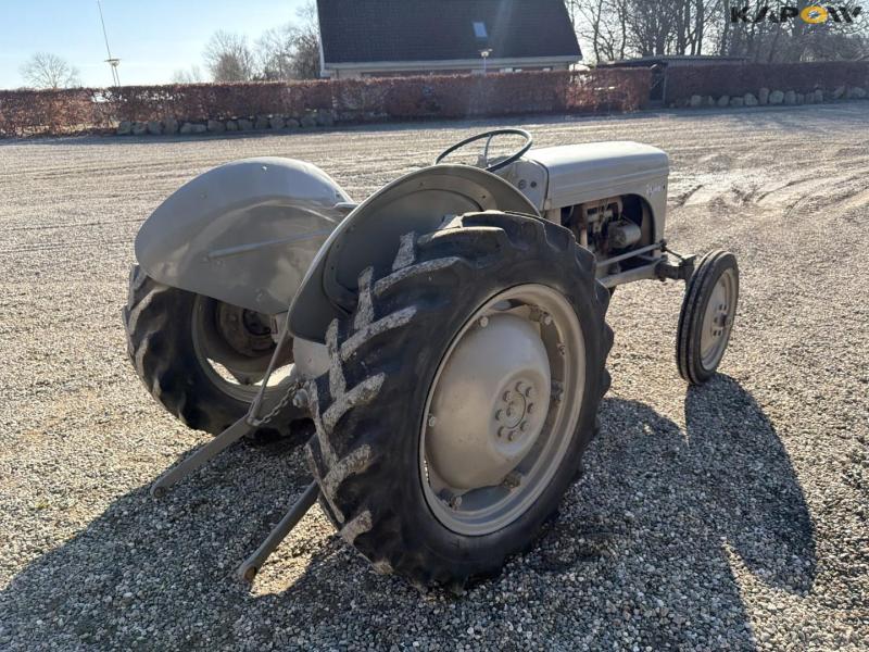 Ferguson TEA20 tractor 5