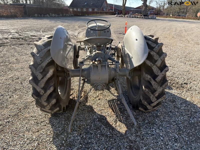 Ferguson TEA20 tractor 6