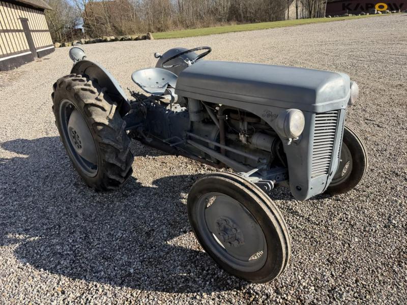 Ferguson TEA20 tractor 4