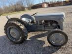 Ferguson TEA20 tractor 5