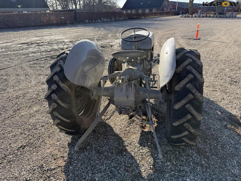 Ferguson TEA20 tractor 6
