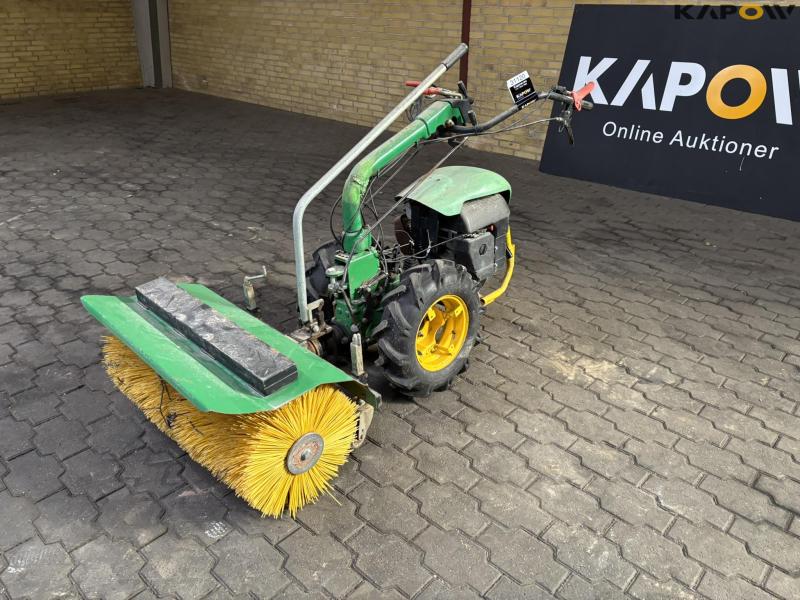 Ferrari 340 with broom 1