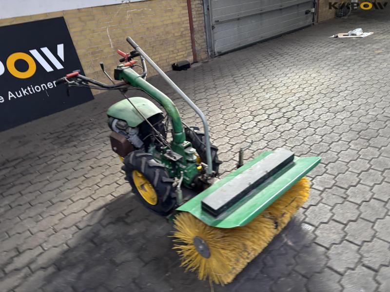 Ferrari 340 with broom 3