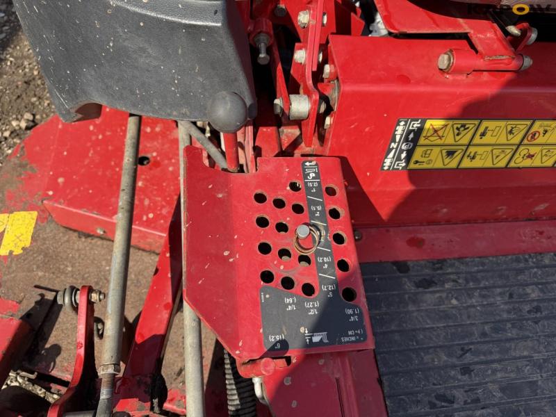 Ferris 5100 zero-turn lawn mower 13