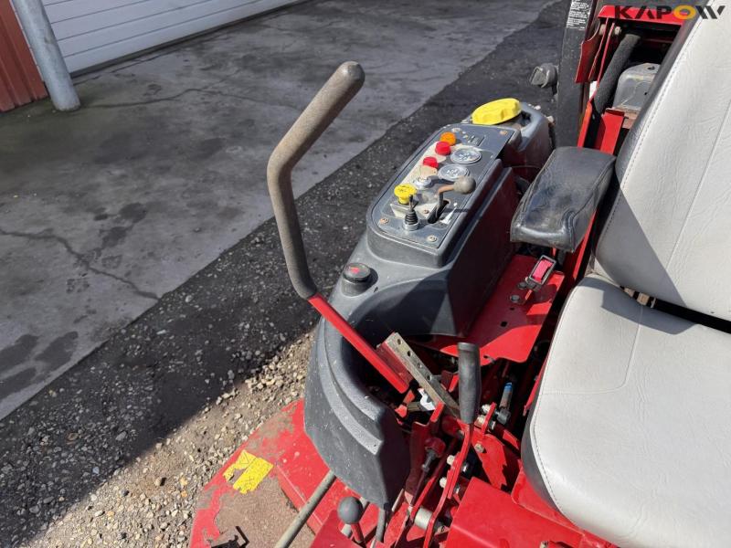 Ferris 5100 zero-turn lawn mower 16
