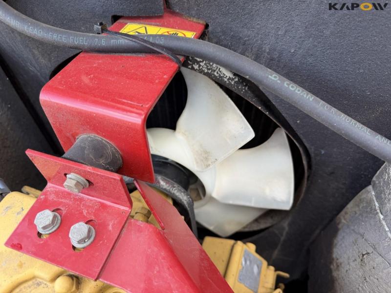 Ferris 5100 zero-turn lawn mower 27