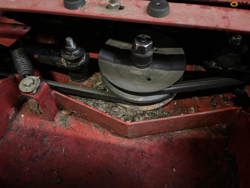 Ferris ISX800 lawn mower 21