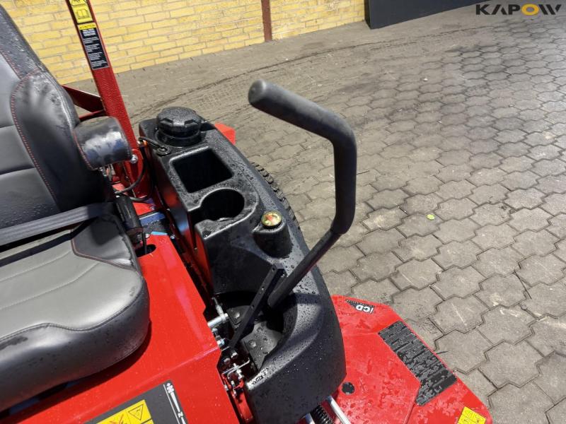 Ferris ZT 3300 ISX zero turn lawn mower - New 19