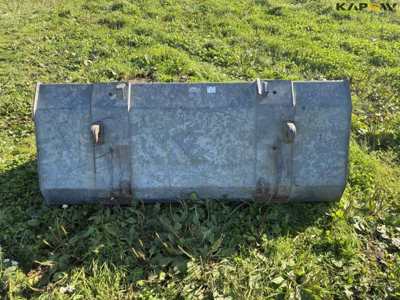 Fliegl bucket with Euro hitch 6