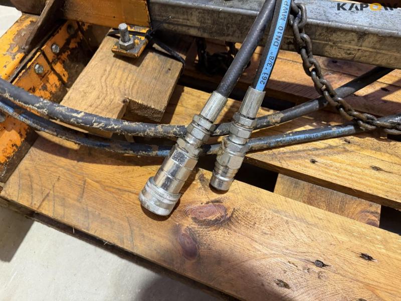 Tile clamp 11