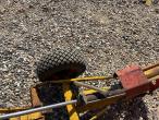Tile lifter 12