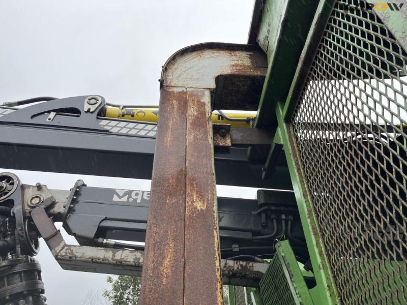 Wood chipper with crane and trolley 14