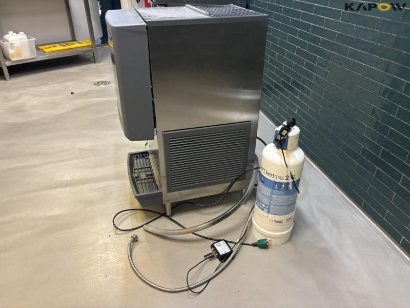 Follett Symphony ice cube maker 7