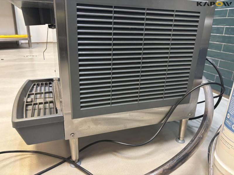 Follett Symphony ice cube maker 25