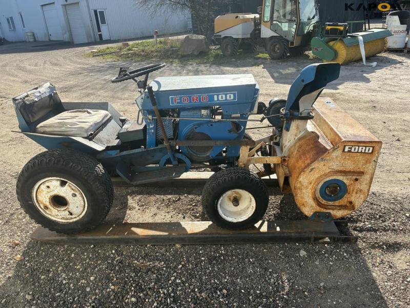 Ford 100 garden tractor 4