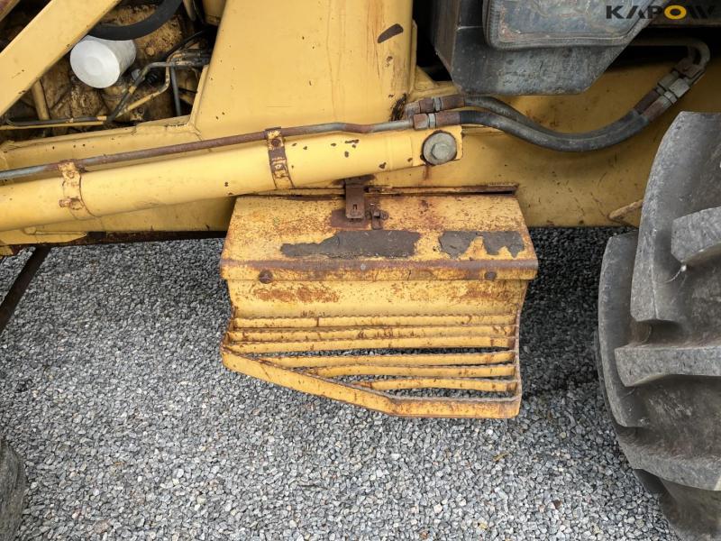 Ford 655 backhoe loader 10
