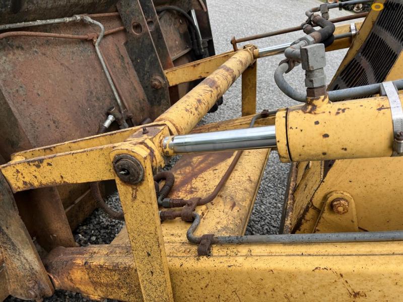 Ford 655 backhoe loader 12