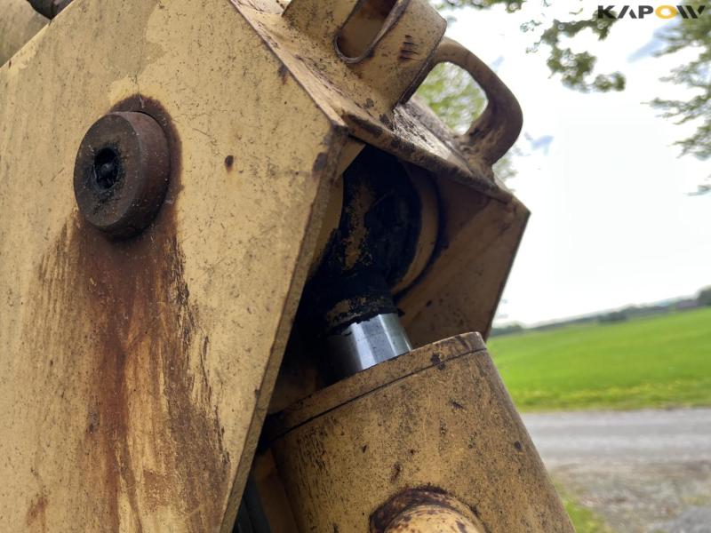 Ford 655 backhoe loader 29