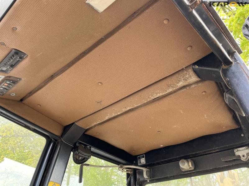 Ford 655 backhoe loader 41