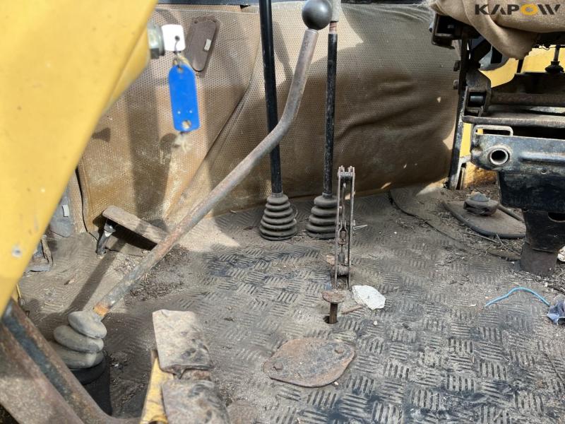 Ford 655 backhoe loader 42
