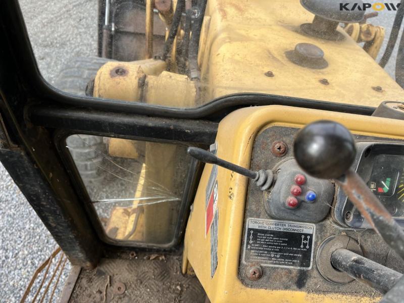 Ford 655 backhoe loader 47