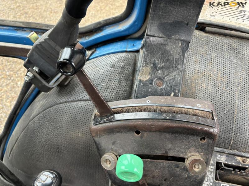 Ford 6610 tractor with front loader 59