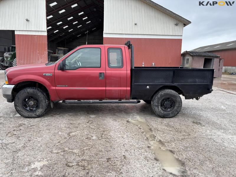 Ford F-250 XL Super Duty Pickup Diesel 8