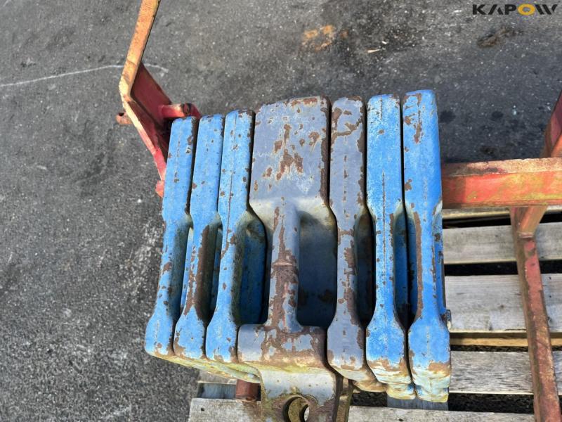 Ford front weight on HE-VA bracket 10