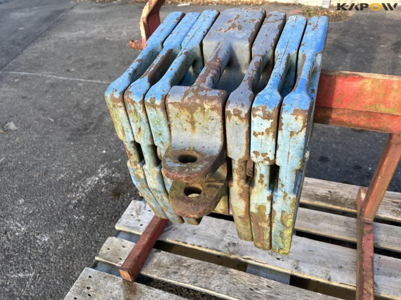 Ford front weight on HE-VA bracket 11