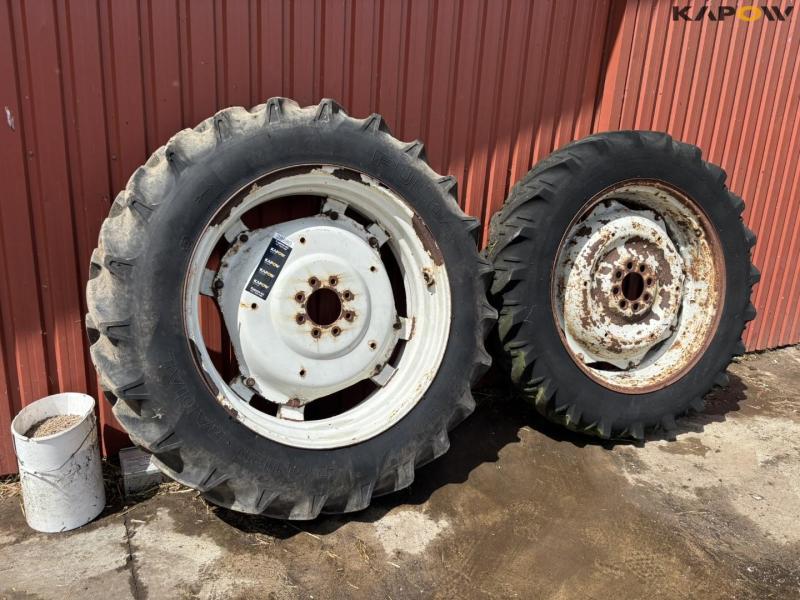 Ford wheels 13.6-38 2