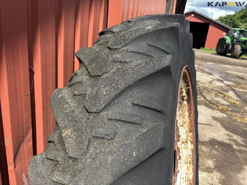 Ford wheels 13.6-38 13