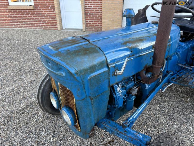 Ford tractor 11