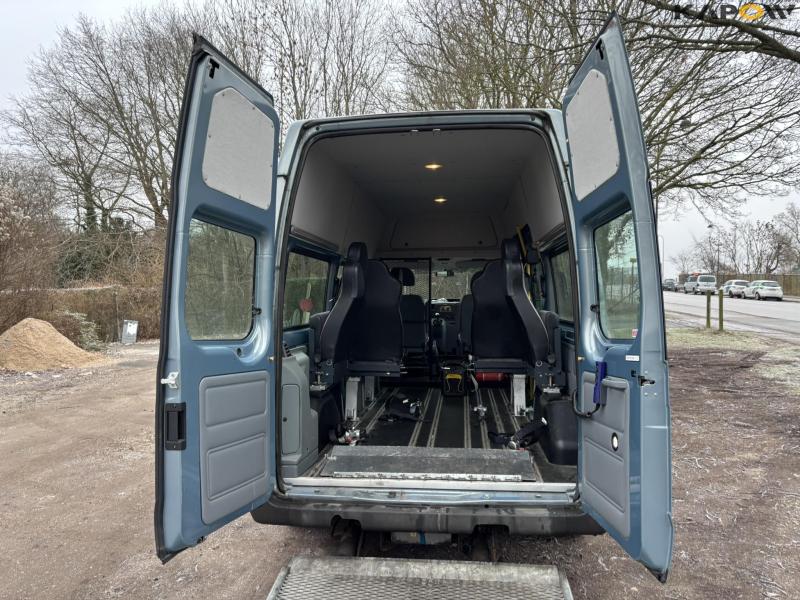 Ford Transit 120 T300 handicap bus 42