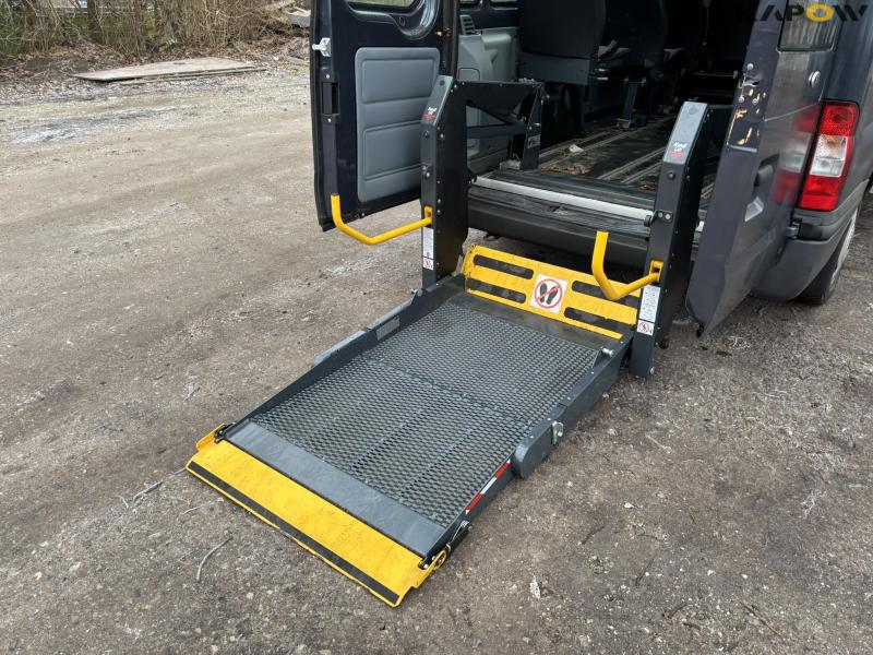 Ford Transit 140 T300 Handicap bus 43