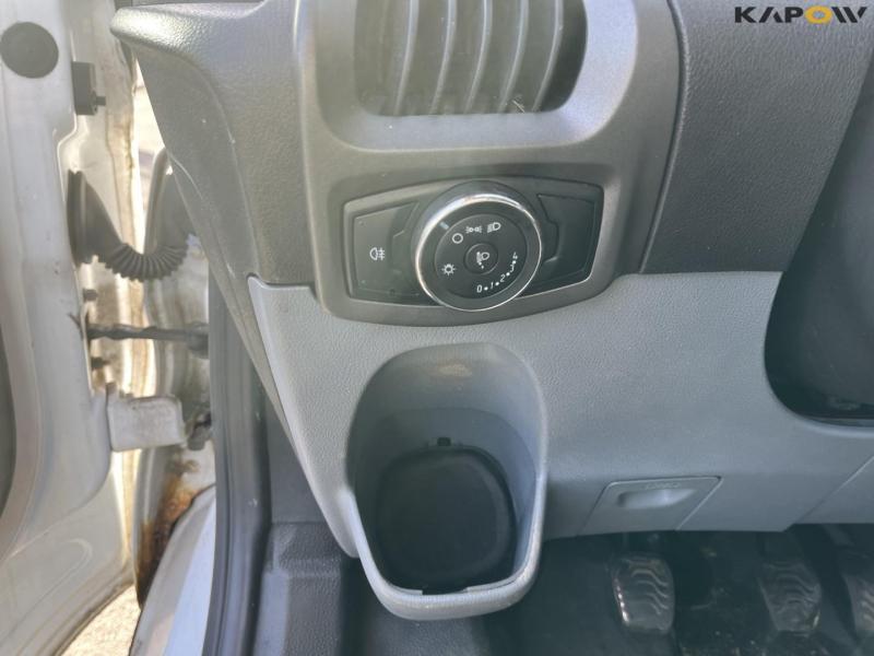 Ford Transit Custom 2.2 TDCI van 37