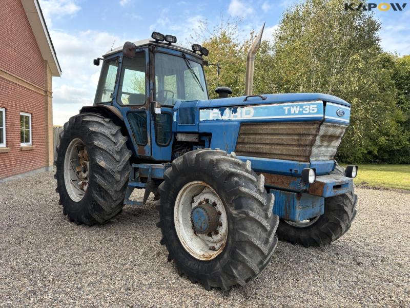 Ford TW35 tractor 3